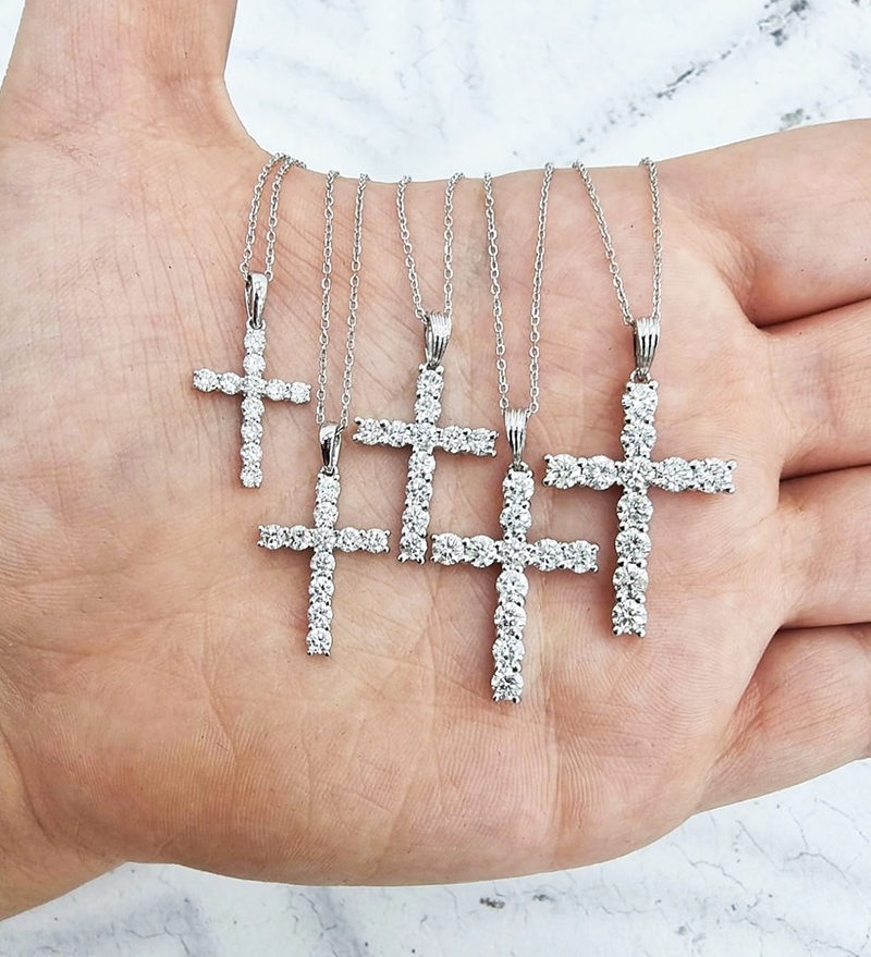 Six Diamond Cross Pendant Necklace | Lee Michaels Fine Jewelry